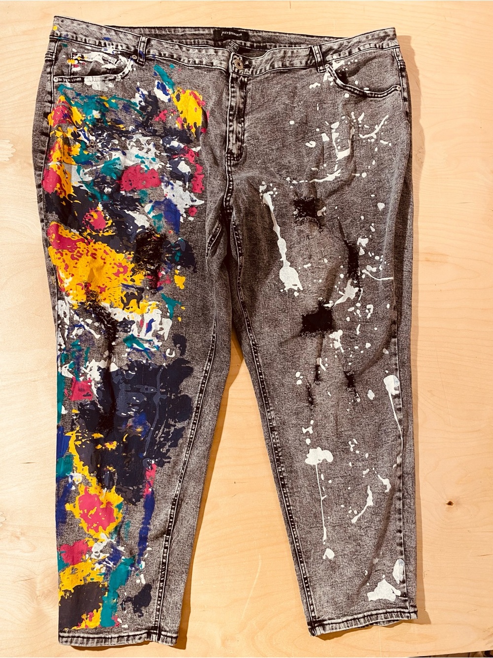 Ashley Stewart Grey Jeans with Multicolor Paint-Splash Design 32 (SY)